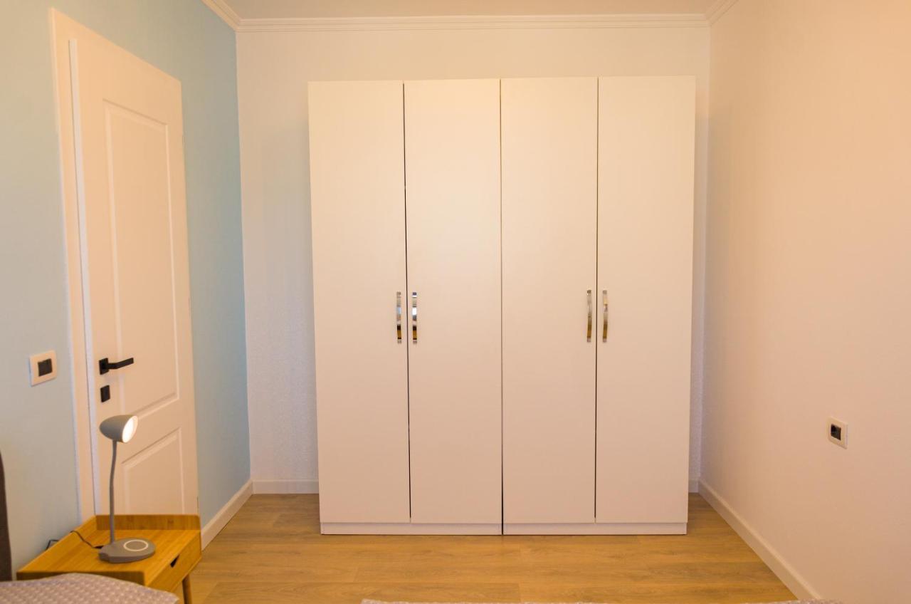 Bright Apartment Close To City Center Tirana Exterior photo